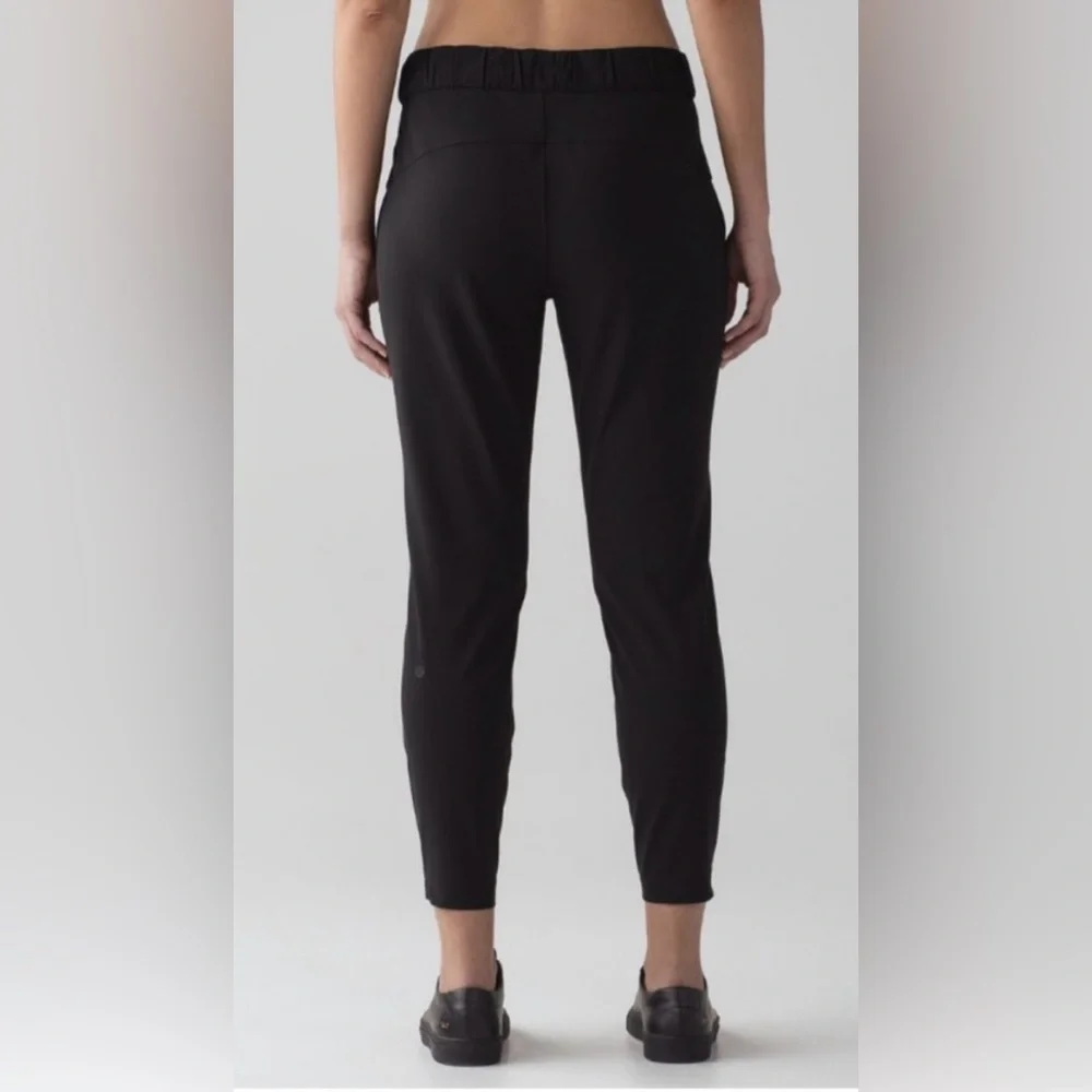 Lululemon On The Fly Pant  Black Size 8 - Picture 2 of 10
